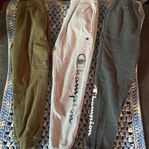 Youth boys size medium (10/12) champion sweatpants.